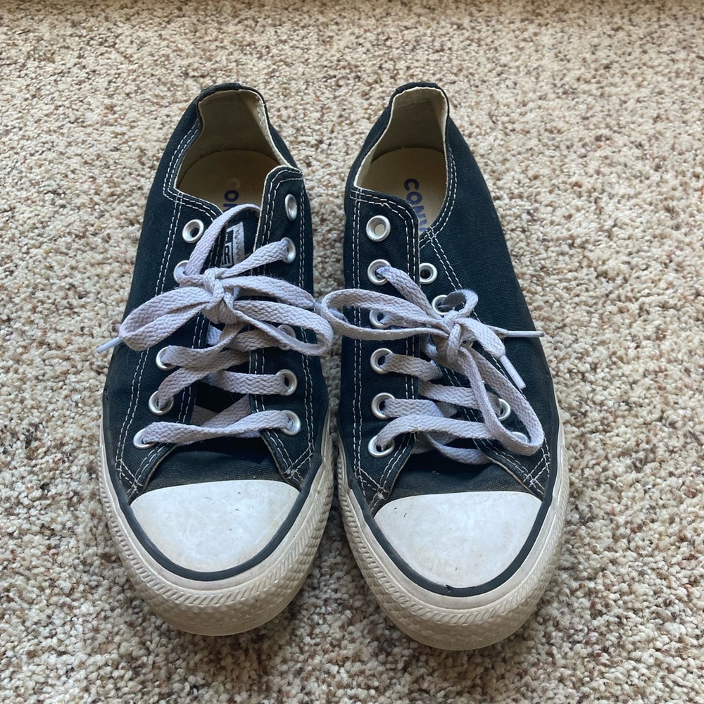 Womens Converse Chuck Taylor’s - size 8